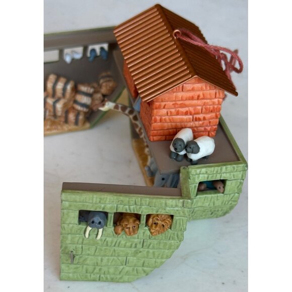 VINTAGE 2003 Hallmark Licensing, Inc. Keepsake Ornament Noah's Ark 2.5" Tall - Picture 10 of 15